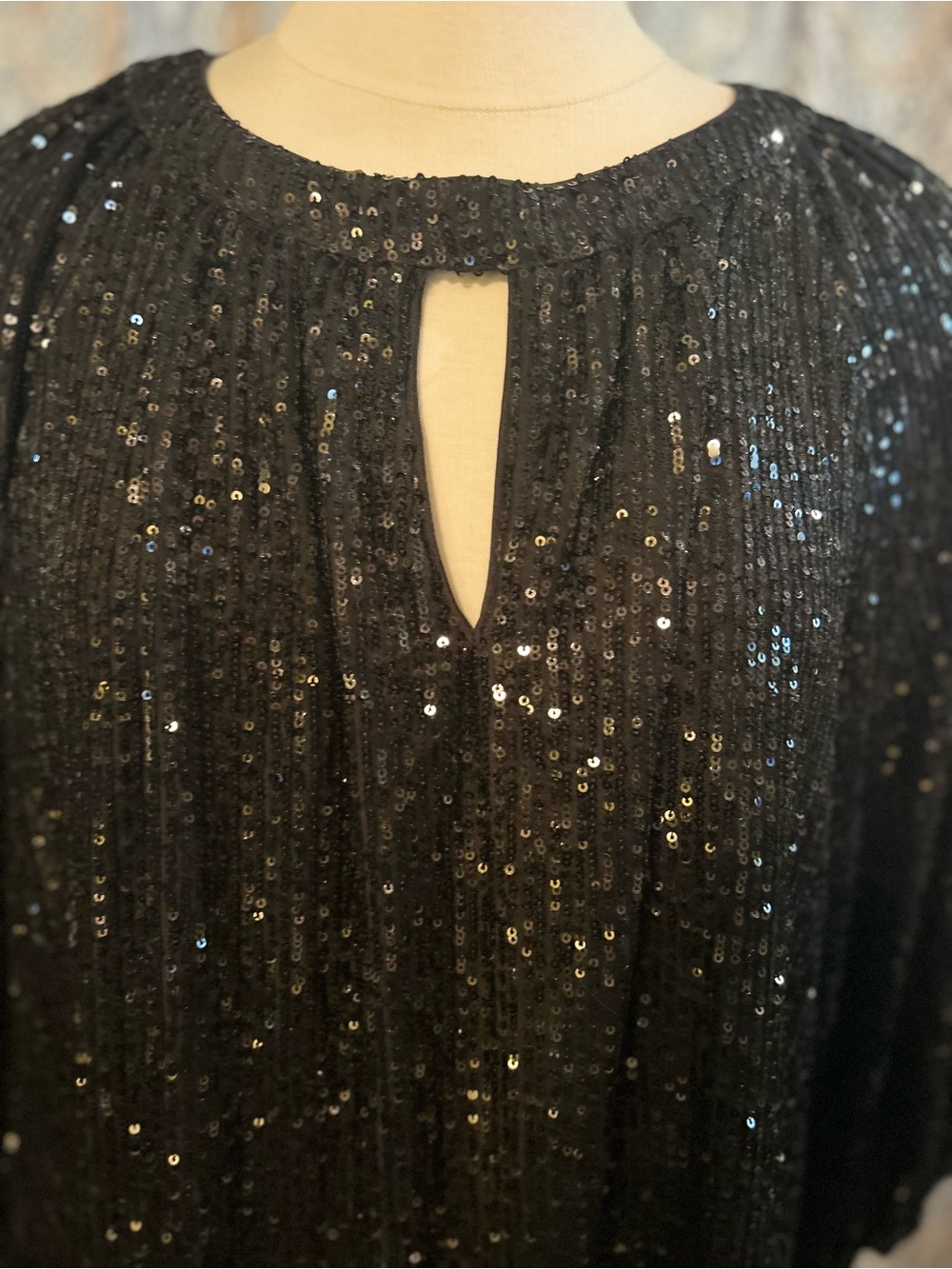 Vince Camuto Black Sequin Long Sleeve Tunic Too - Picture 2 of 9